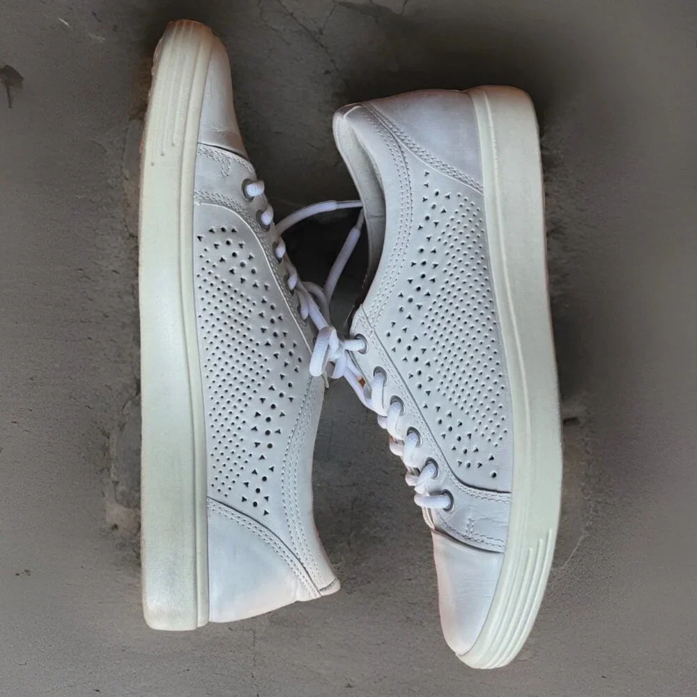 (9) ECCO Soft 7 Trend Tie Perforated Light Gray Leather Low Top Casual Sneakers